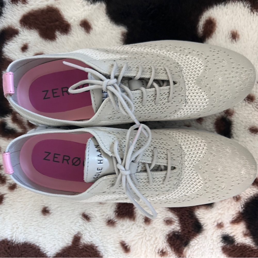 Tennis Shoes
